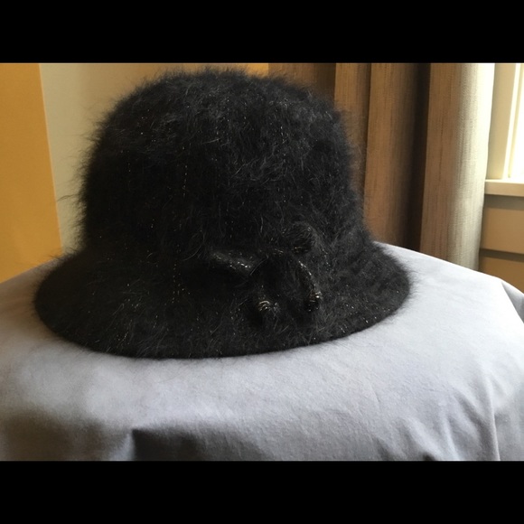 Ladies Hat - Picture 2 of 3